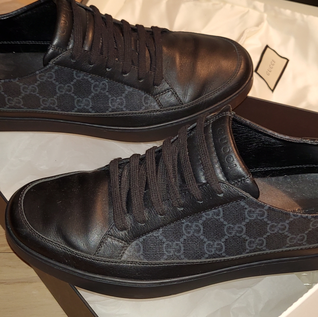 Gucci Men's Gg Supreme Low-Top Sneakers (New)